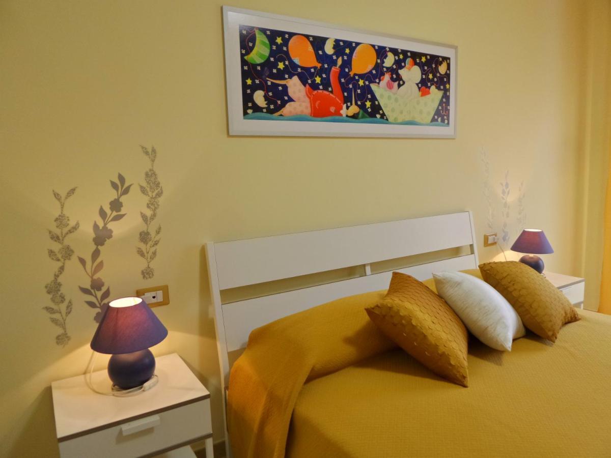 Bed and Breakfast Il Giardino delle Zagare Fondi Esterno foto